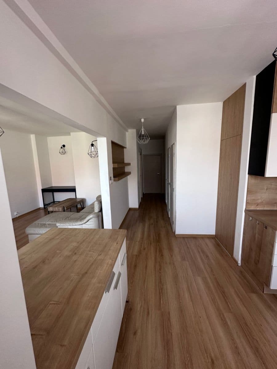 2 bedroom with open-plan kitchen flat to rent, 74 m², Botanická, Brno, Jihomoravský Region 2 bedroom with open-plan kitchen flat to rent, 74 m², Botanická, Brno, Jihomoravský Region