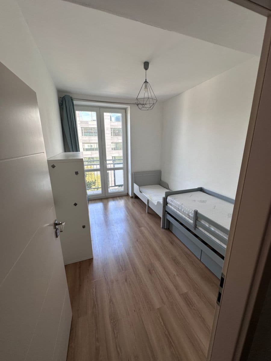 2 bedroom with open-plan kitchen flat to rent, 74 m², Botanická, Brno, Jihomoravský Region 2 bedroom with open-plan kitchen flat to rent, 74 m², Botanická, Brno, Jihomoravský Region