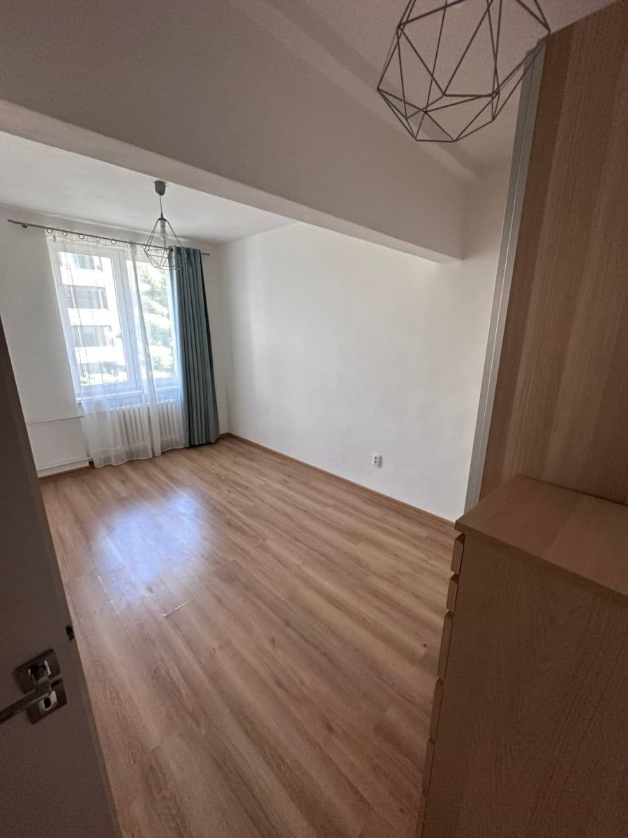 2 bedroom with open-plan kitchen flat to rent, 74 m², Botanická, Brno, Jihomoravský Region 2 bedroom with open-plan kitchen flat to rent, 74 m², Botanická, Brno, Jihomoravský Region