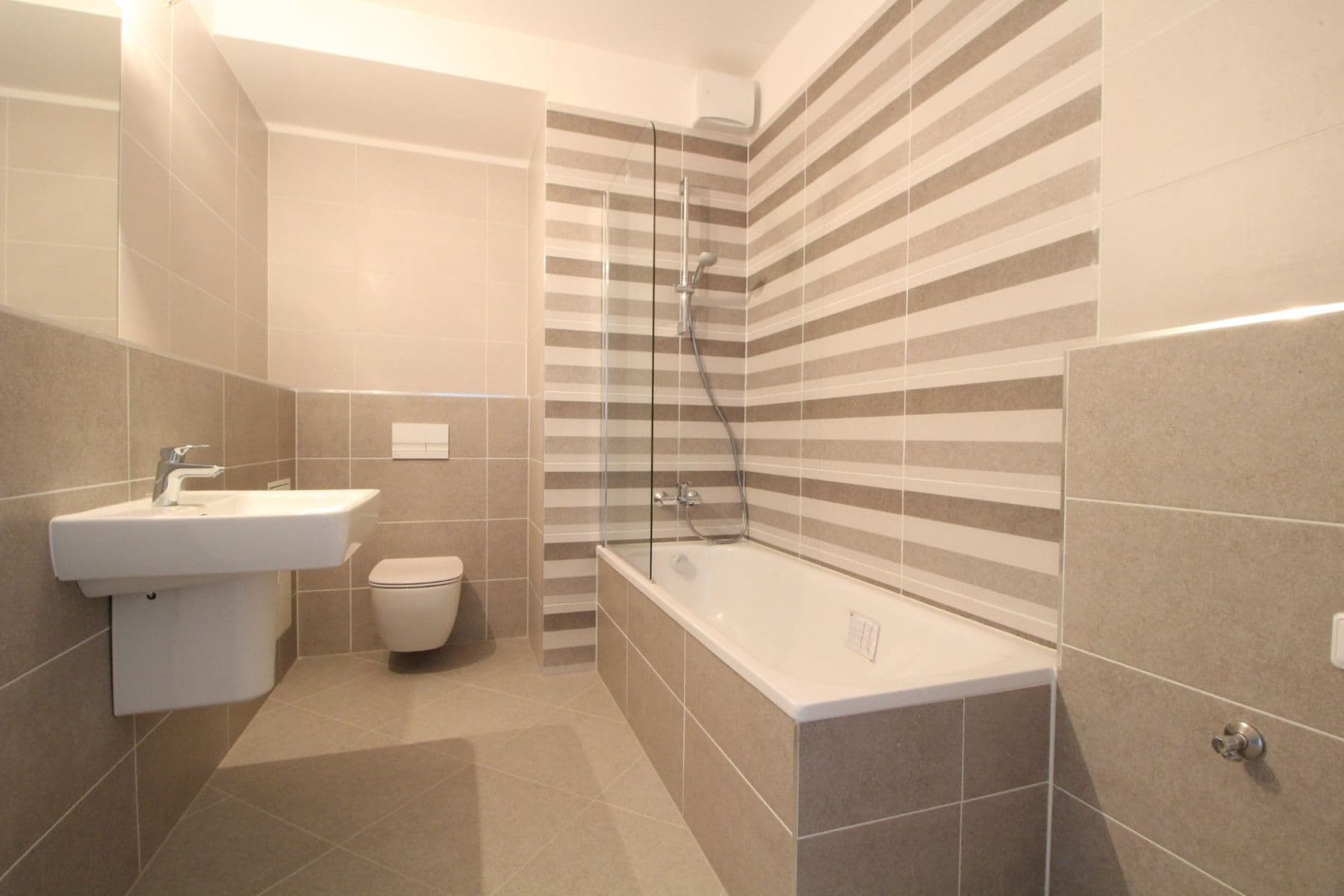 Studio flat to rent, 60 m², Františka Jansy, Prague, Prague Studio flat to rent, 60 m², Františka Jansy, Prague, Prague