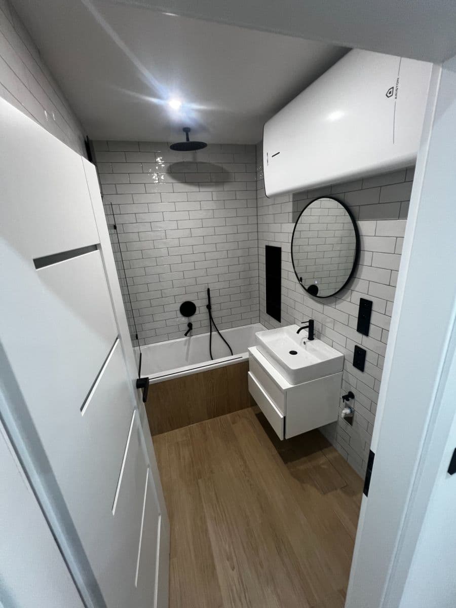 3 bedroom with open-plan kitchen flat to rent, 73 m², Branická, Prague, Prague 3 bedroom with open-plan kitchen flat to rent, 73 m², Branická, Prague, Prague