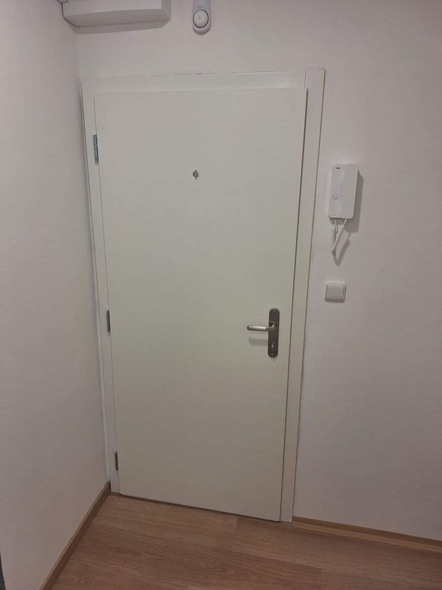 2 bedroom flat to rent, 55 m², Mahulenina, Prague, Prague 2 bedroom flat to rent, 55 m², Mahulenina, Prague, Prague