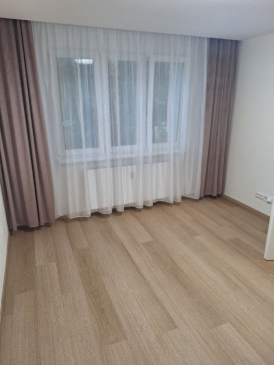 2 bedroom flat to rent, 55 m², Mahulenina, Prague, Prague 2 bedroom flat to rent, 55 m², Mahulenina, Prague, Prague