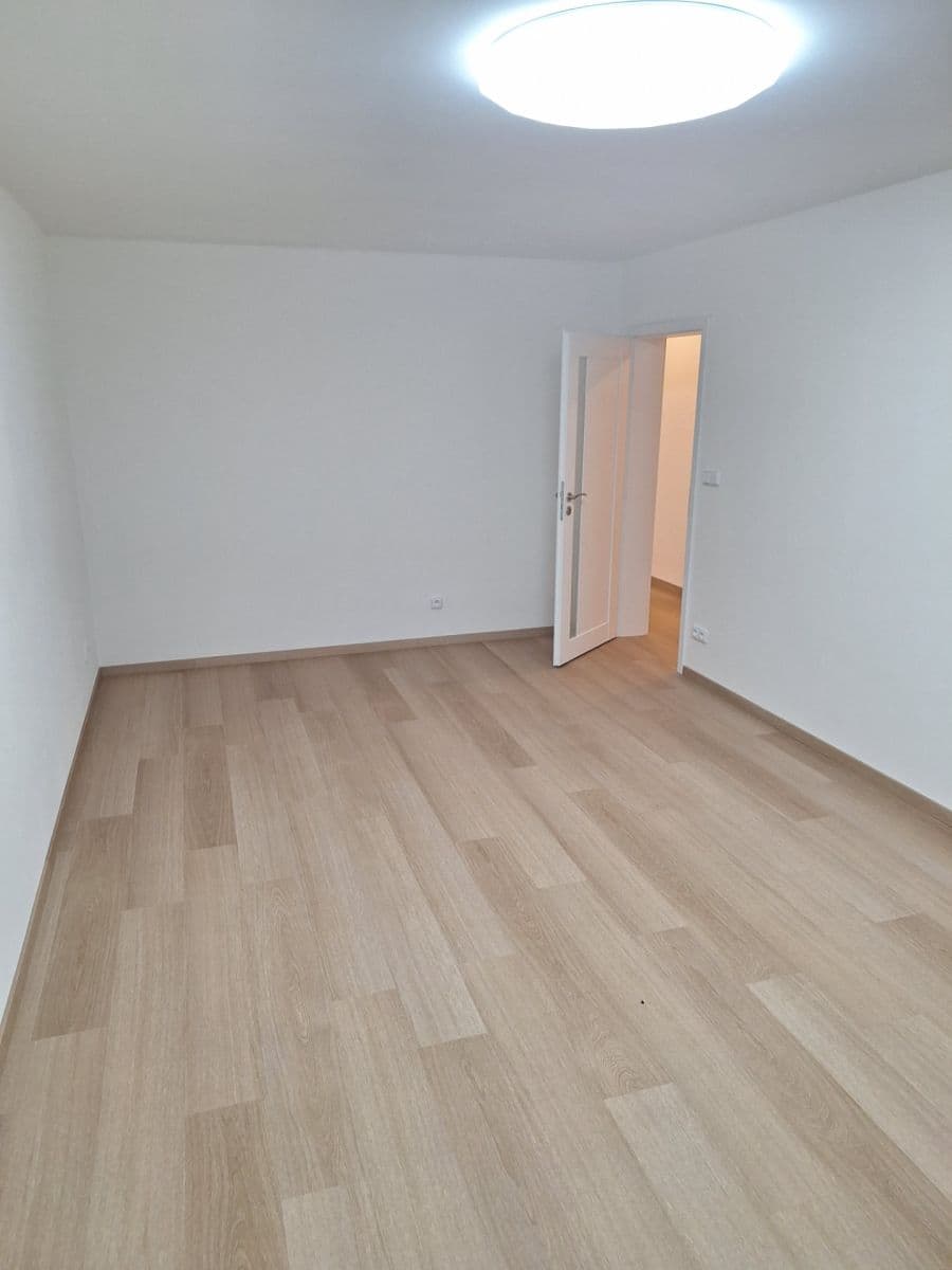 2 bedroom flat to rent, 55 m², Mahulenina, Prague, Prague 2 bedroom flat to rent, 55 m², Mahulenina, Prague, Prague