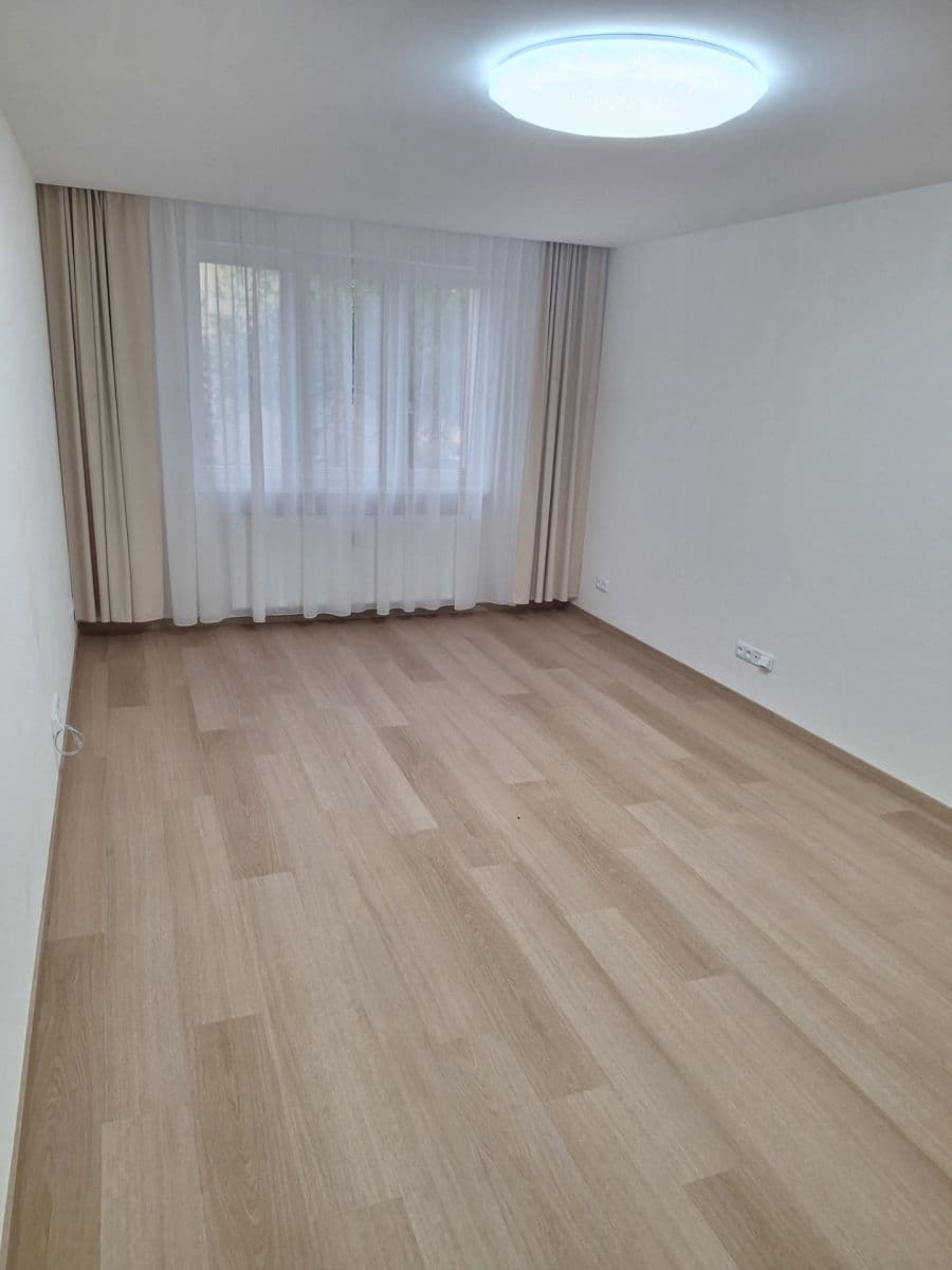 2 bedroom flat to rent, 55 m², Mahulenina, Prague, Prague 2 bedroom flat to rent, 55 m², Mahulenina, Prague, Prague