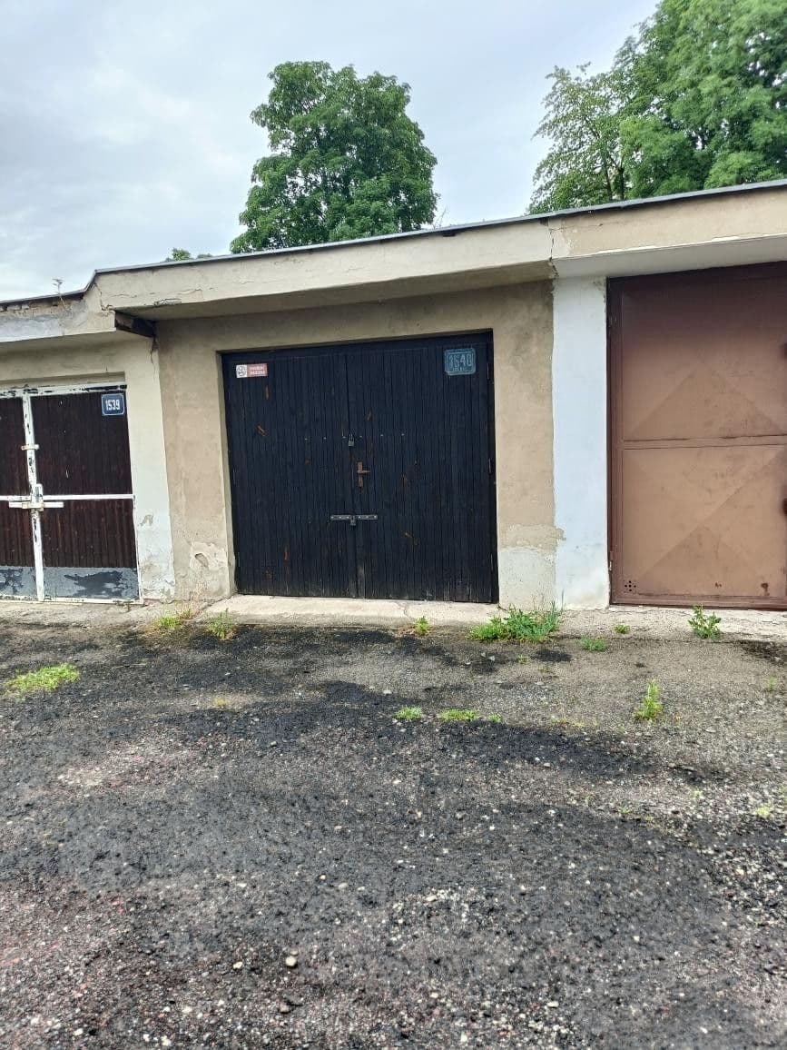 garage to rent, 20 m², Sociální péče, Ústí nad Labem, Ústecký Region garage to rent, 20 m², Sociální péče, Ústí nad Labem, Ústecký Region