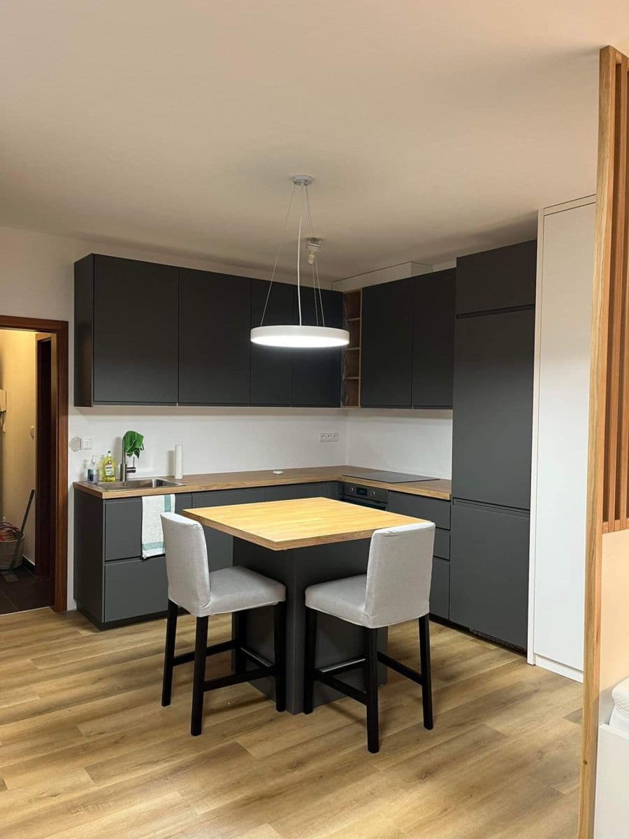 Studio flat to rent, 38 m², Májová, Prague, Prague Studio flat to rent, 38 m², Májová, Prague, Prague