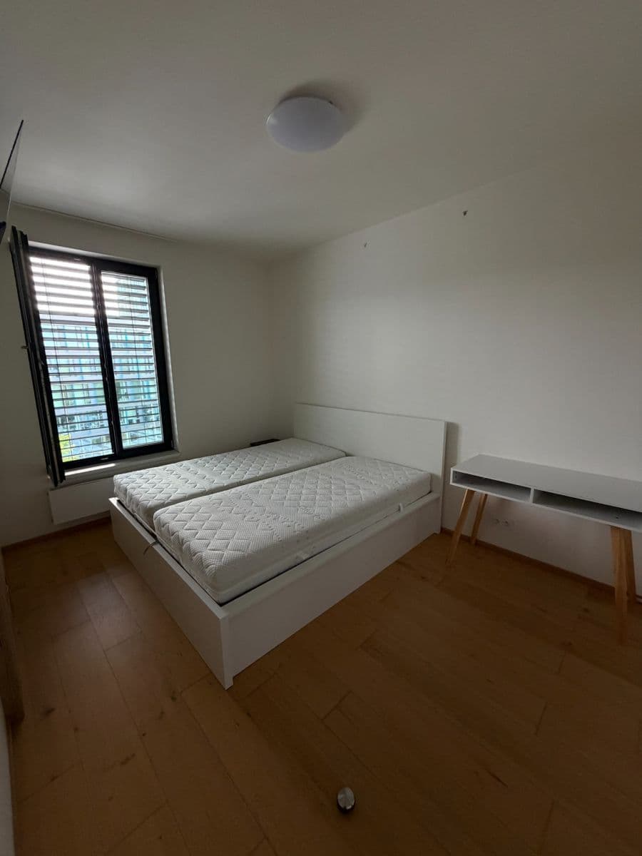 1 bedroom with open-plan kitchen flat to rent, 61 m², Kačírkova, Prague, Prague 1 bedroom with open-plan kitchen flat to rent, 61 m², Kačírkova, Prague, Prague