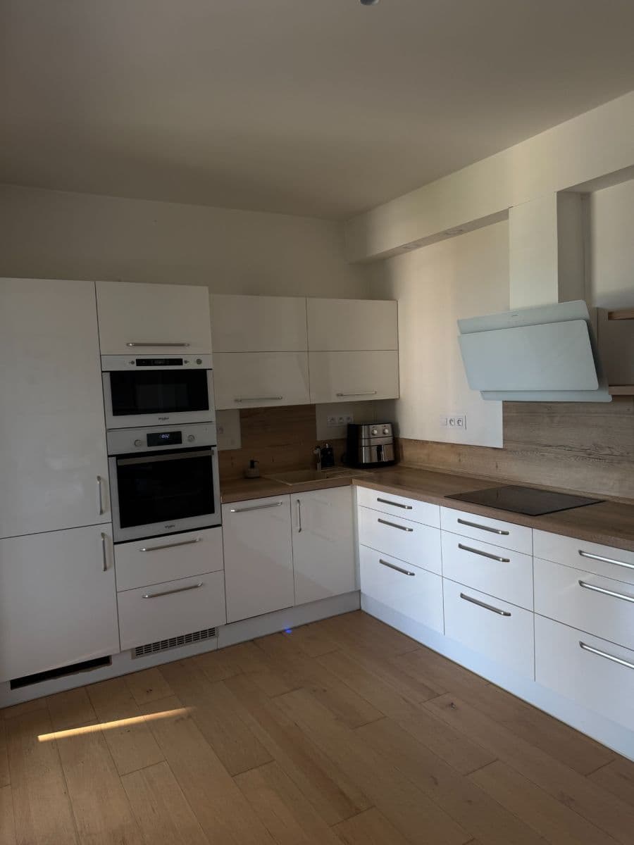 1 bedroom with open-plan kitchen flat to rent, 61 m², Kačírkova, Prague, Prague 1 bedroom with open-plan kitchen flat to rent, 61 m², Kačírkova, Prague, Prague