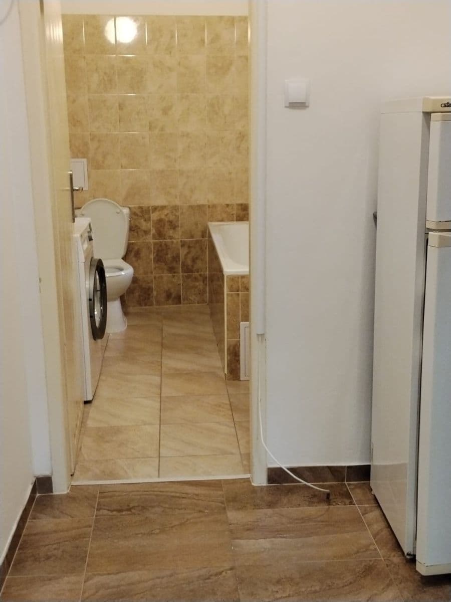 Studio flat to rent, 36 m², Školní, Prague, Prague Studio flat to rent, 36 m², Školní, Prague, Prague
