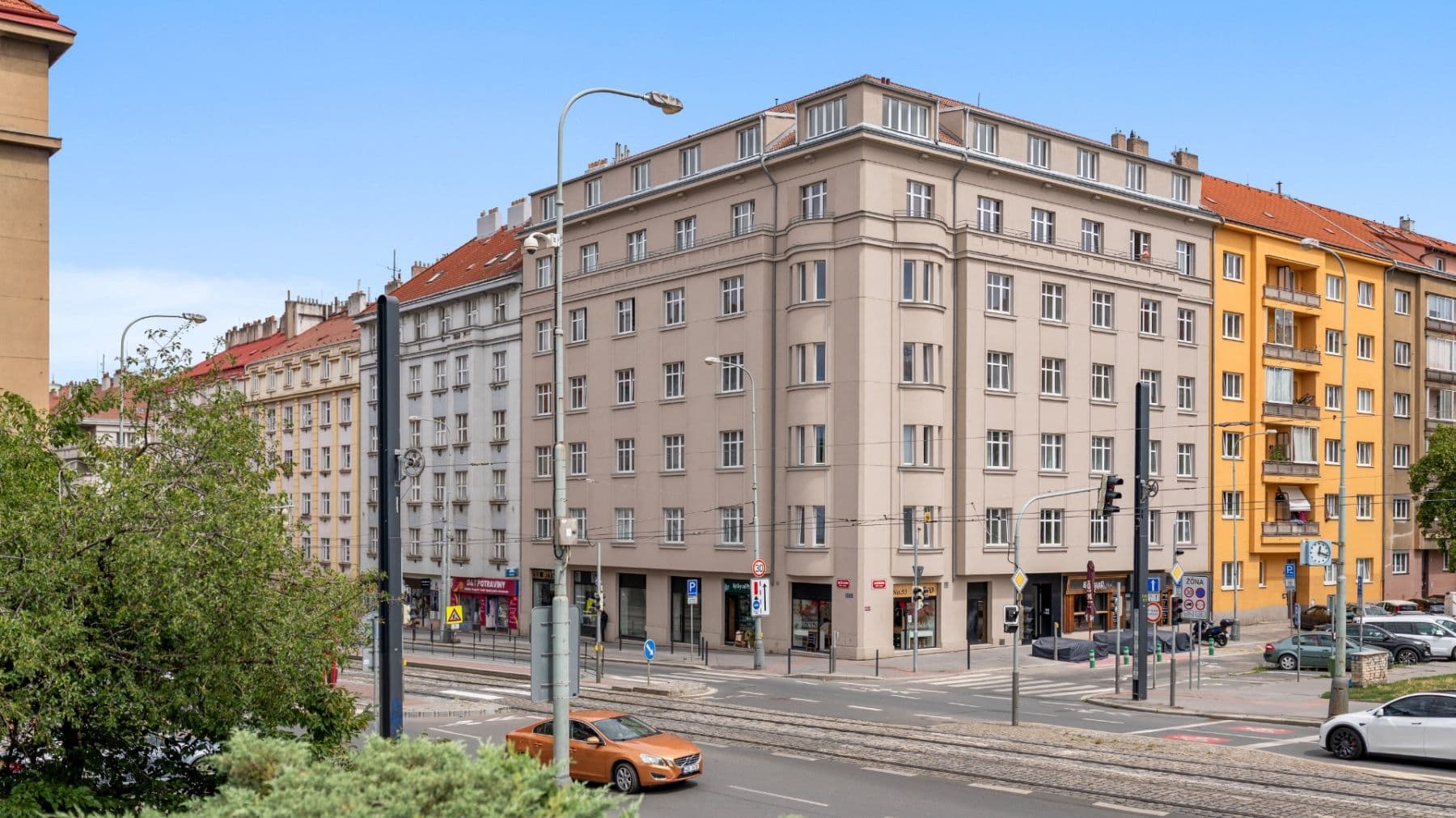 1 bedroom with open-plan kitchen flat to rent, 55 m², Jeseniova, Prague, Prague 1 bedroom with open-plan kitchen flat to rent, 55 m², Jeseniova, Prague, Prague