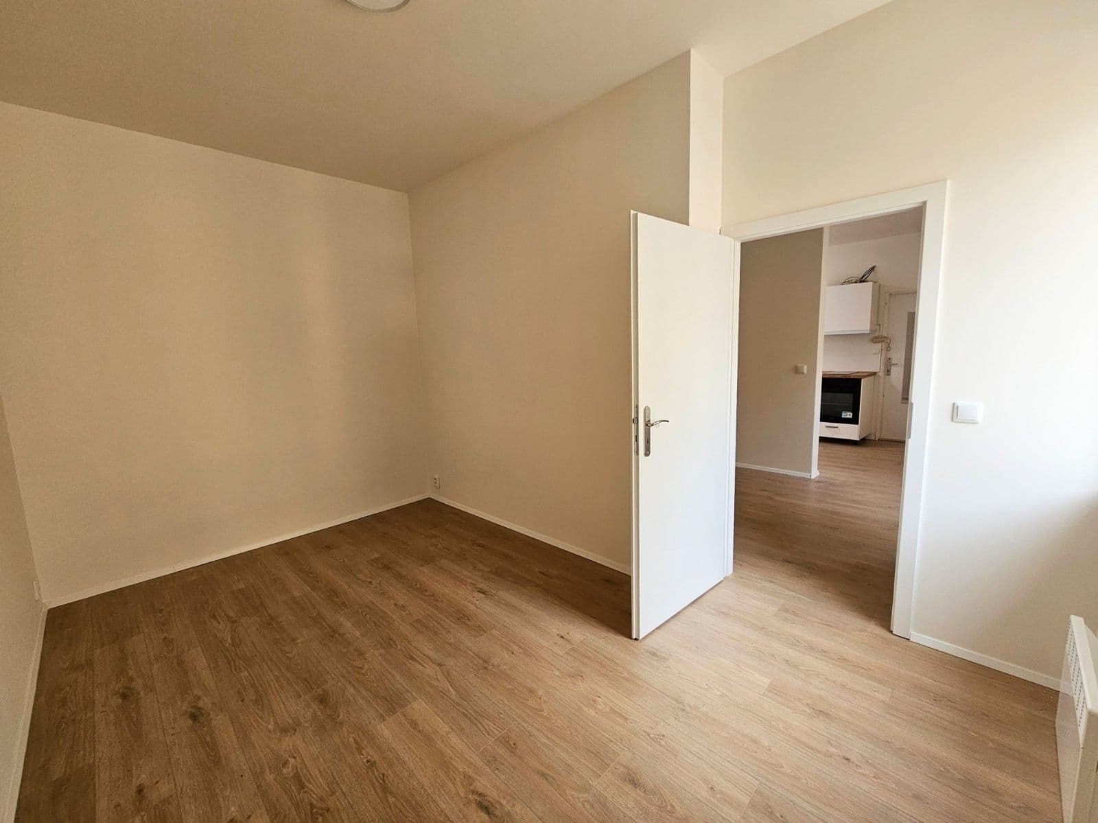 1 bedroom with open-plan kitchen flat to rent, 37 m², Jugoslávská, Prague, Prague 1 bedroom with open-plan kitchen flat to rent, 37 m², Jugoslávská, Prague, Prague