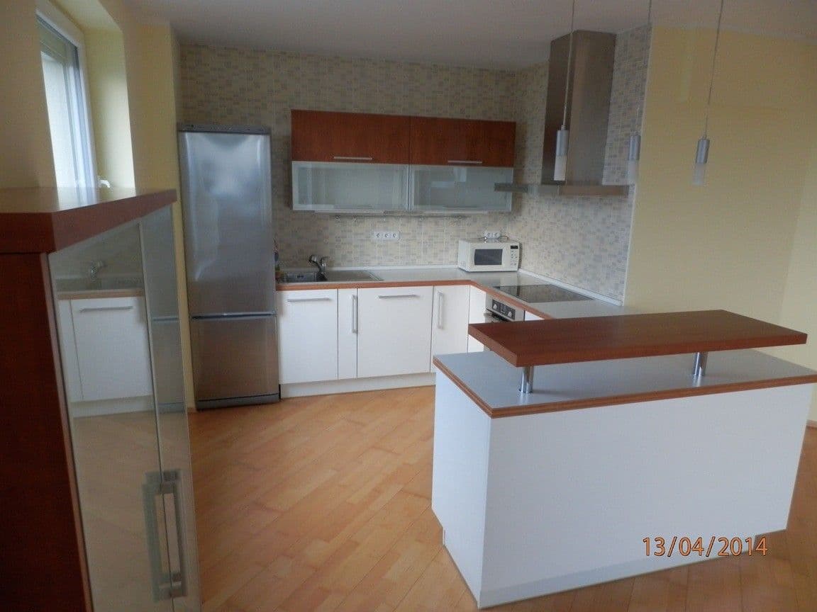 3 bedroom with open-plan kitchen flat to rent, 120 m², Semická, Prague, Prague 3 bedroom with open-plan kitchen flat to rent, 120 m², Semická, Prague, Prague