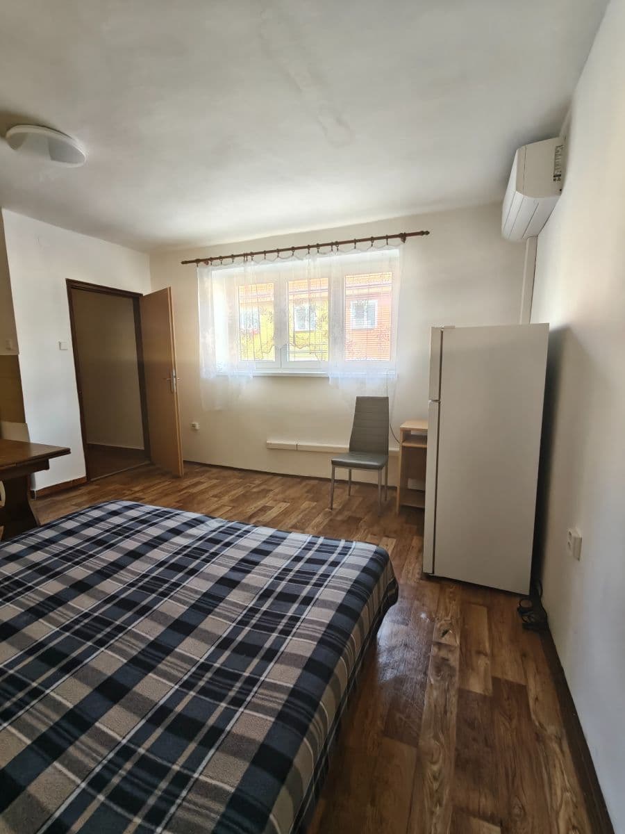 Studio flat to rent, 34 m², Zámecká, Kynšperk nad Ohří, Karlovarský Region Studio flat to rent, 34 m², Zámecká, Kynšperk nad Ohří, Karlovarský Region