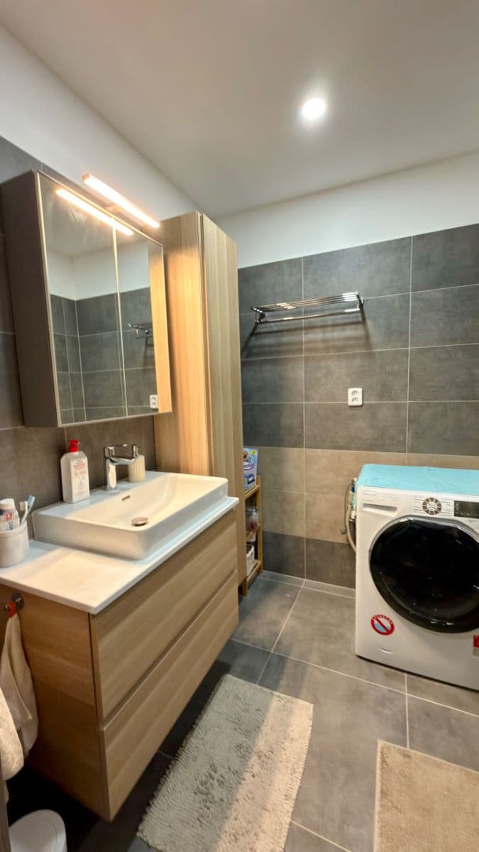 2 bedroom with open-plan kitchen flat to rent, 85 m², Růženínská, Prague, Prague 2 bedroom with open-plan kitchen flat to rent, 85 m², Růženínská, Prague, Prague