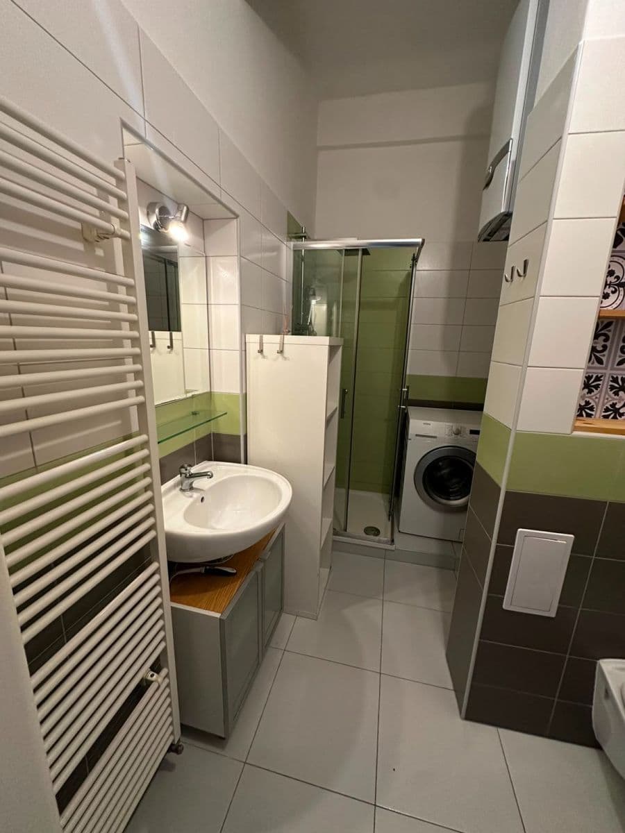 2 bedroom flat to rent, 48 m², Vrchlického, Prague, Prague 2 bedroom flat to rent, 48 m², Vrchlického, Prague, Prague