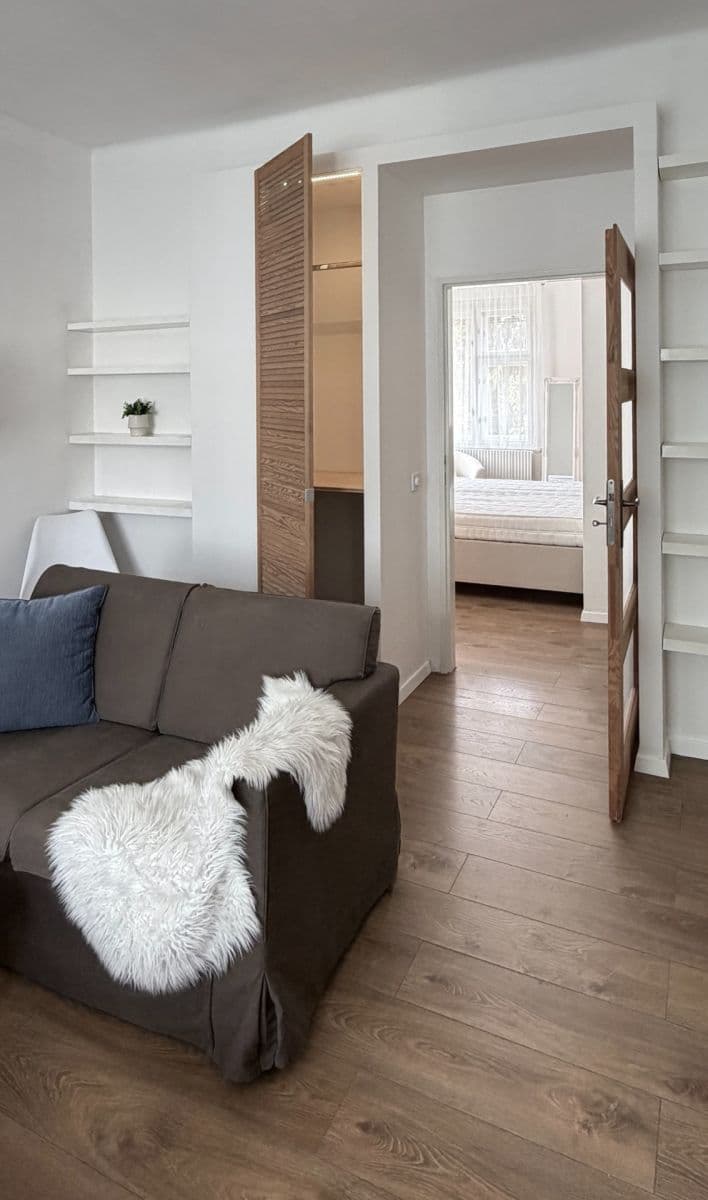 1 bedroom with open-plan kitchen flat to rent, 40 m², U Mlýna, Prague, Prague 1 bedroom with open-plan kitchen flat to rent, 40 m², U Mlýna, Prague, Prague