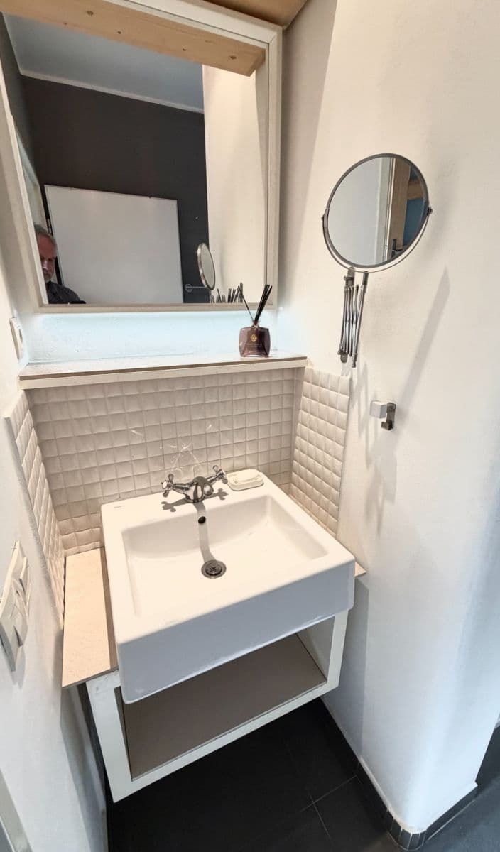 1 bedroom with open-plan kitchen flat to rent, 40 m², U Mlýna, Prague, Prague 1 bedroom with open-plan kitchen flat to rent, 40 m², U Mlýna, Prague, Prague