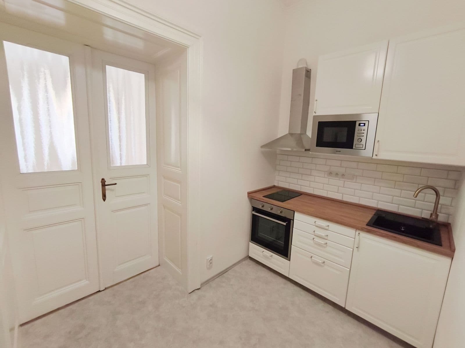 Studio flat to rent, 39 m², Soukenická, Prague, Prague Studio flat to rent, 39 m², Soukenická, Prague, Prague