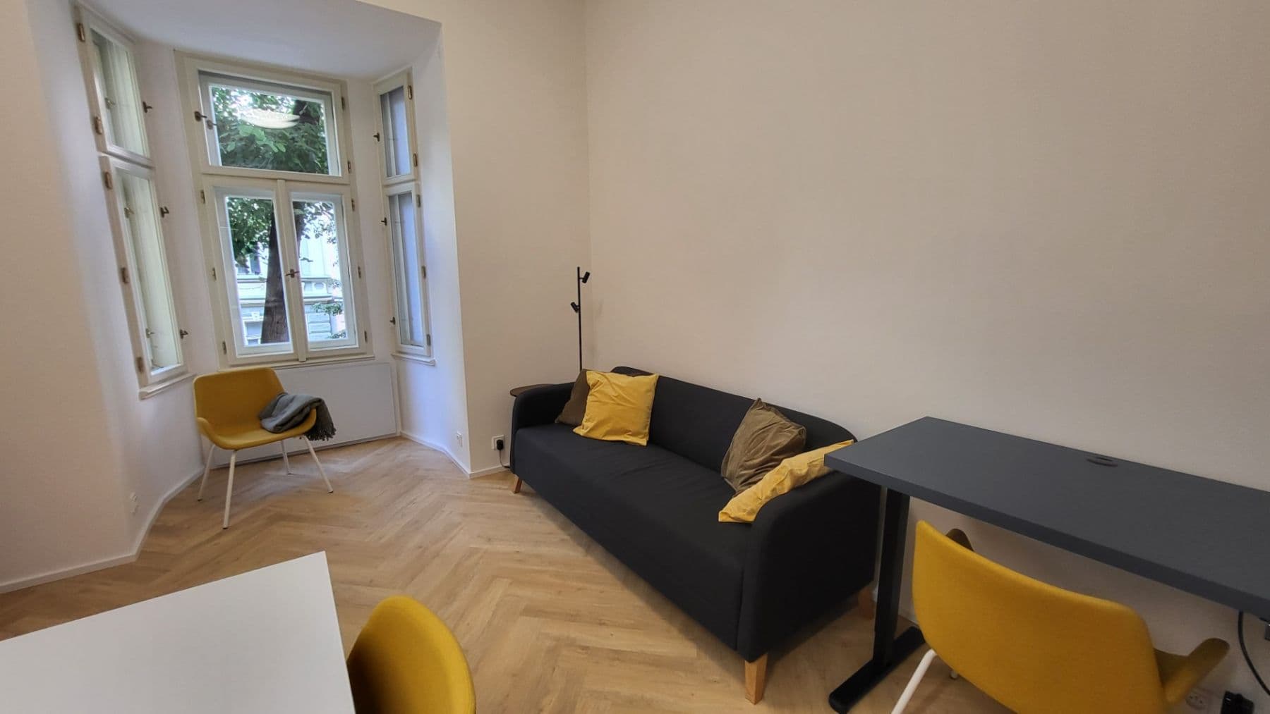 1 bedroom with open-plan kitchen flat to rent, 44 m², Tolstého, Prague, Prague 1 bedroom with open-plan kitchen flat to rent, 44 m², Tolstého, Prague, Prague