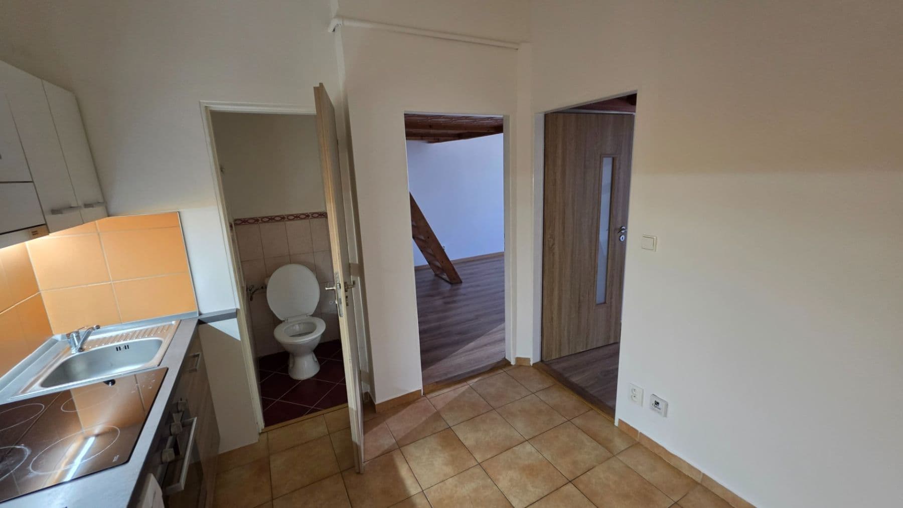 1 bedroom with open-plan kitchen flat to rent, 42 m², Vrchlického, Prague, Prague 1 bedroom with open-plan kitchen flat to rent, 42 m², Vrchlického, Prague, Prague