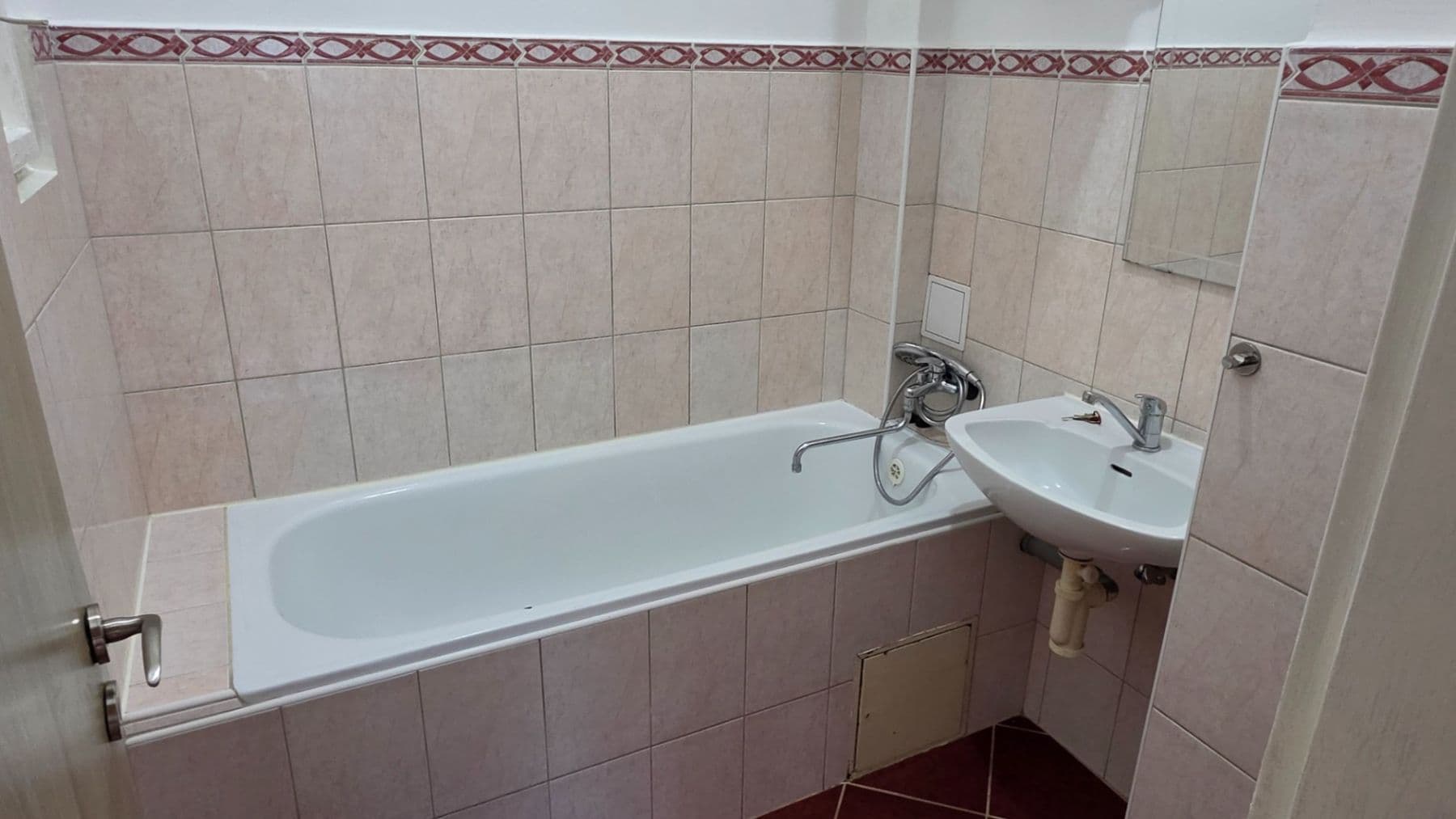 1 bedroom with open-plan kitchen flat to rent, 42 m², Vrchlického, Prague, Prague 1 bedroom with open-plan kitchen flat to rent, 42 m², Vrchlického, Prague, Prague