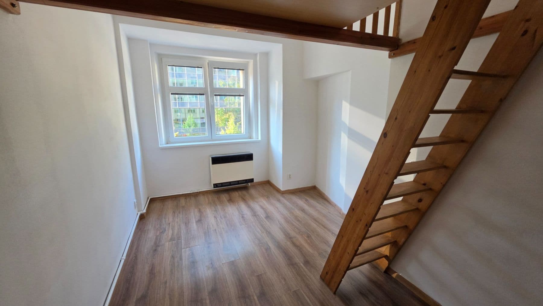 1 bedroom with open-plan kitchen flat to rent, 42 m², Vrchlického, Prague, Prague 1 bedroom with open-plan kitchen flat to rent, 42 m², Vrchlického, Prague, Prague