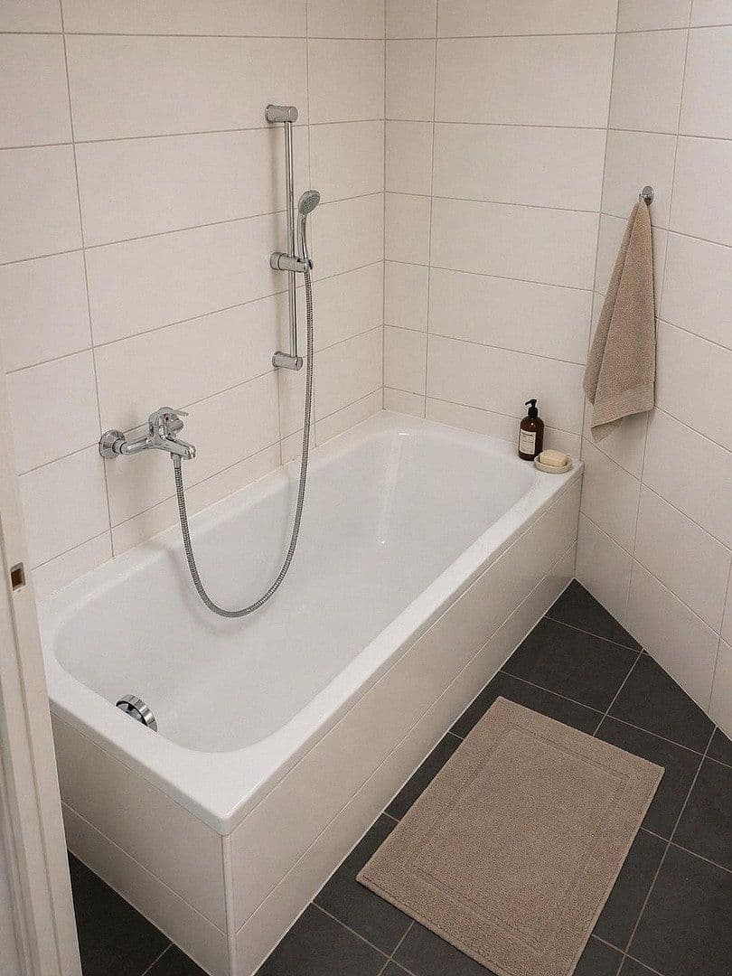 3 bedroom with open-plan kitchen flat to rent, 93 m², Messerschmiedestr. 22, Zeitz, Saxony-Anhalt 3 bedroom with open-plan kitchen flat to rent, 93 m², Messerschmiedestr. 22, Zeitz, Saxony-Anhalt