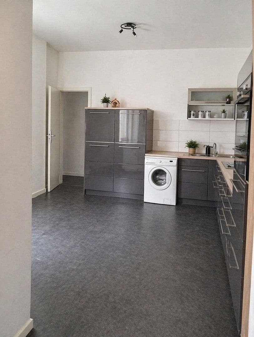 3 bedroom with open-plan kitchen flat to rent, 93 m², Messerschmiedestr. 22, Zeitz, Saxony-Anhalt 3 bedroom with open-plan kitchen flat to rent, 93 m², Messerschmiedestr. 22, Zeitz, Saxony-Anhalt