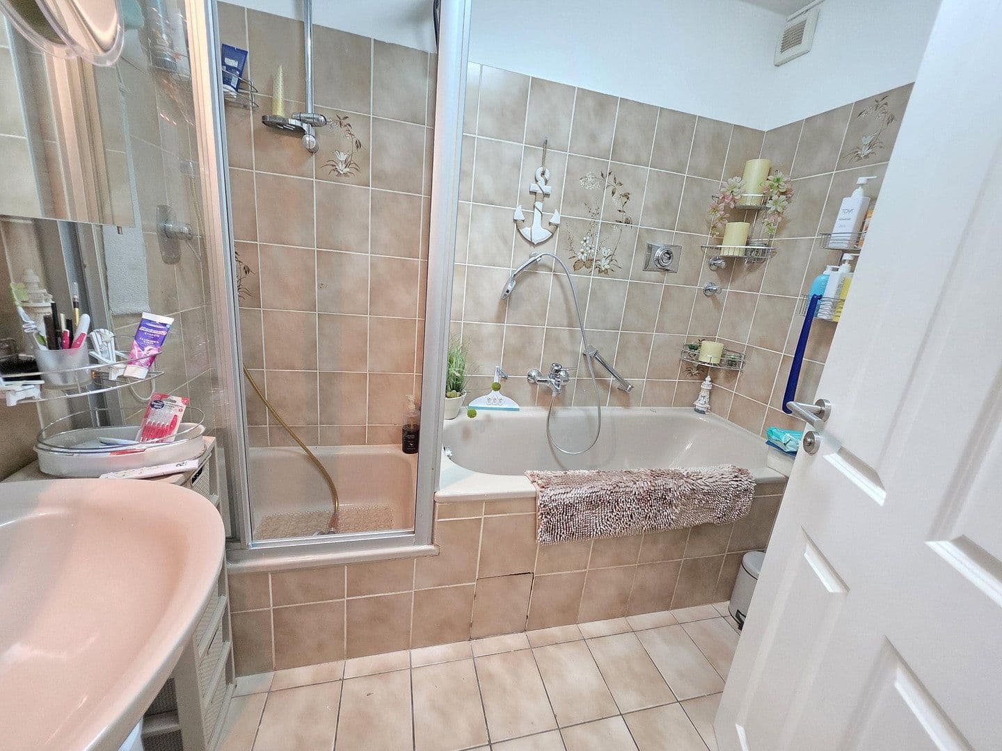 1 bedroom with open-plan kitchen flat to rent, 64 m², Am Homberg 9, Hattingen, North Rhine-Westphalia 1 bedroom with open-plan kitchen flat to rent, 64 m², Am Homberg 9, Hattingen, North Rhine-Westphalia