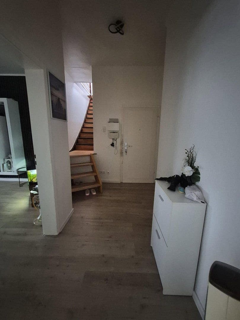 3 bedroom with open-plan kitchen flat to rent, 86 m², Neumeyerstr. 5, Remscheid, North Rhine-Westphalia 3 bedroom with open-plan kitchen flat to rent, 86 m², Neumeyerstr. 5, Remscheid, North Rhine-Westphalia
