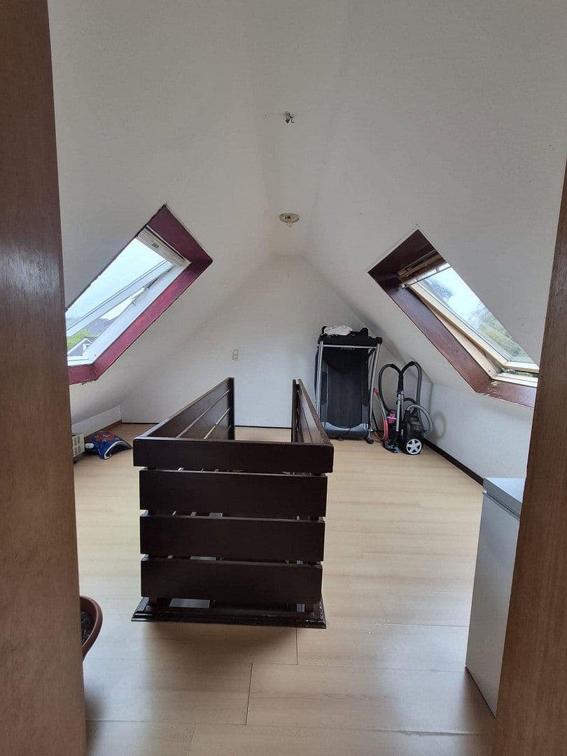 3 bedroom with open-plan kitchen flat to rent, 86 m², Neumeyerstr. 5, Remscheid, North Rhine-Westphalia 3 bedroom with open-plan kitchen flat to rent, 86 m², Neumeyerstr. 5, Remscheid, North Rhine-Westphalia