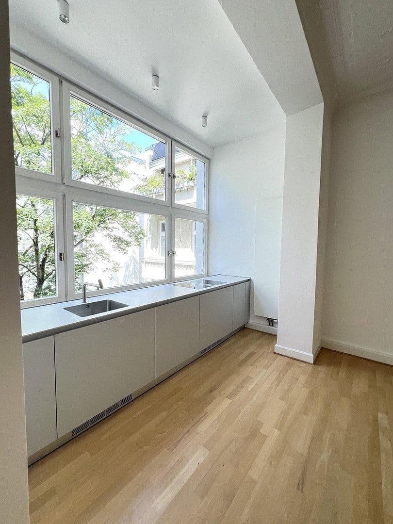 5 bedroom flat for sale, 176 m², Düsseldorf, North Rhine-Westphalia 5 bedroom flat for sale, 176 m², Düsseldorf, North Rhine-Westphalia