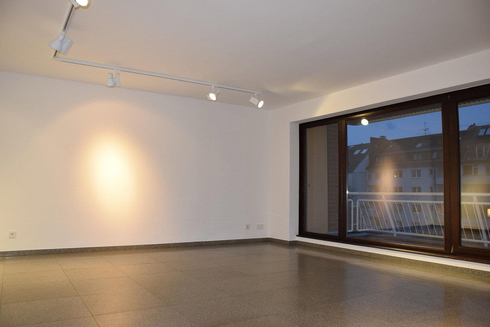 office to rent, 130 m², Kaiserswerther Str. 144, Düsseldorf, North Rhine-Westphalia office to rent, 130 m², Kaiserswerther Str. 144, Düsseldorf, North Rhine-Westphalia