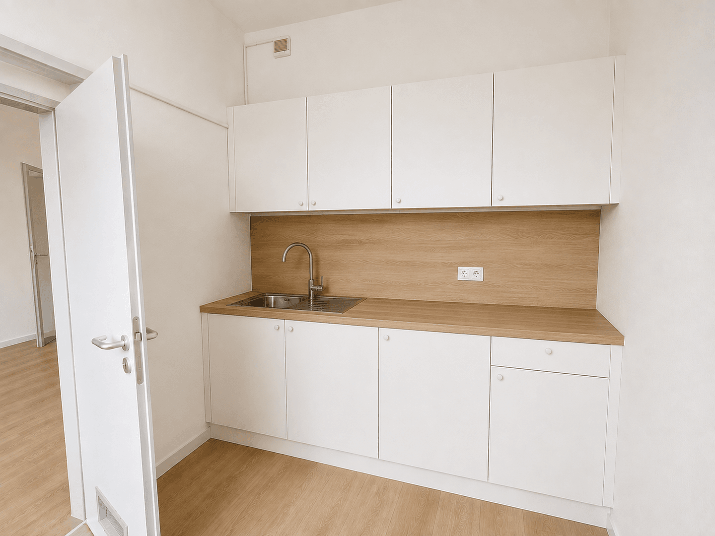 office to rent, 145 m², Dresdner Str. 72, Freital, Saxony office to rent, 145 m², Dresdner Str. 72, Freital, Saxony