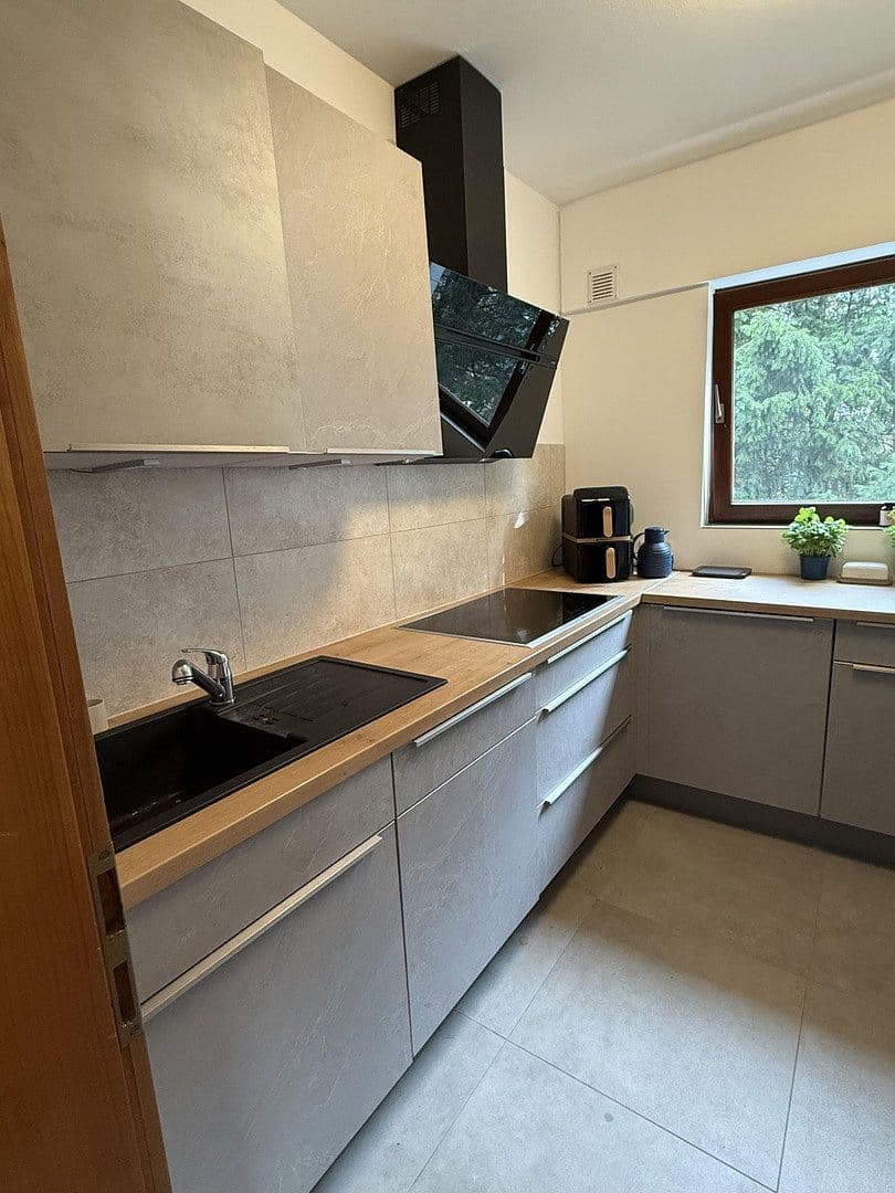 2 bedroom with open-plan kitchen flat to rent, 100 m², Köln, North Rhine-Westphalia 2 bedroom with open-plan kitchen flat to rent, 100 m², Köln, North Rhine-Westphalia