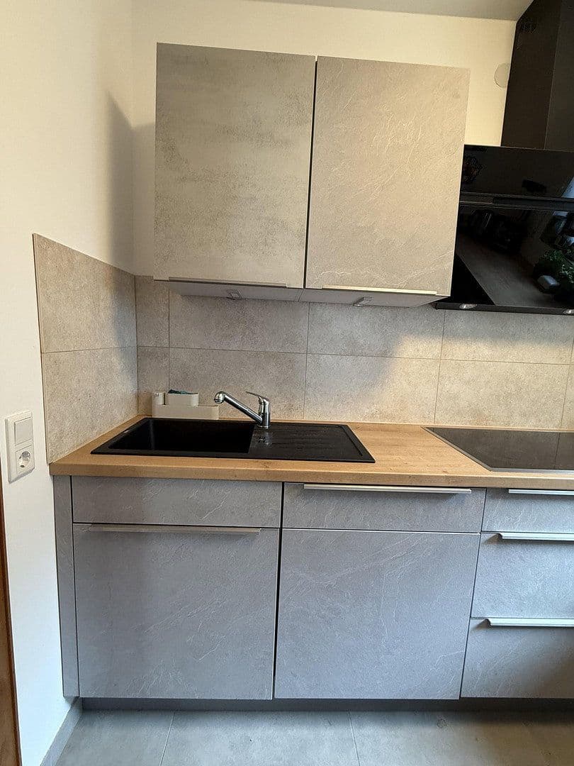 2 bedroom with open-plan kitchen flat to rent, 100 m², Köln, North Rhine-Westphalia 2 bedroom with open-plan kitchen flat to rent, 100 m², Köln, North Rhine-Westphalia