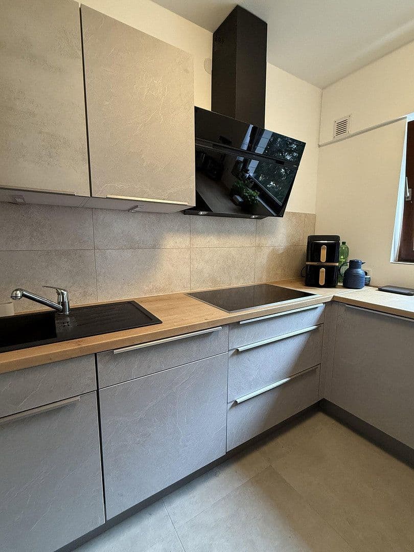 2 bedroom with open-plan kitchen flat to rent, 100 m², Köln, North Rhine-Westphalia 2 bedroom with open-plan kitchen flat to rent, 100 m², Köln, North Rhine-Westphalia
