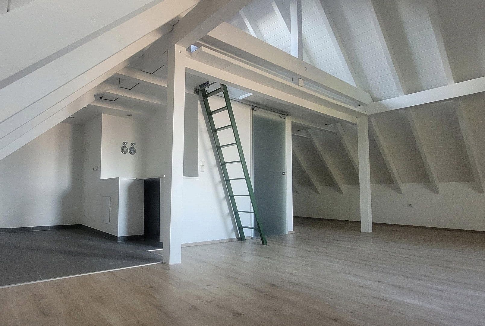 2 bedroom with open-plan kitchen flat for sale, 128 m², Rüsselsheim am Main, Hesse 2 bedroom with open-plan kitchen flat for sale, 128 m², Rüsselsheim am Main, Hesse
