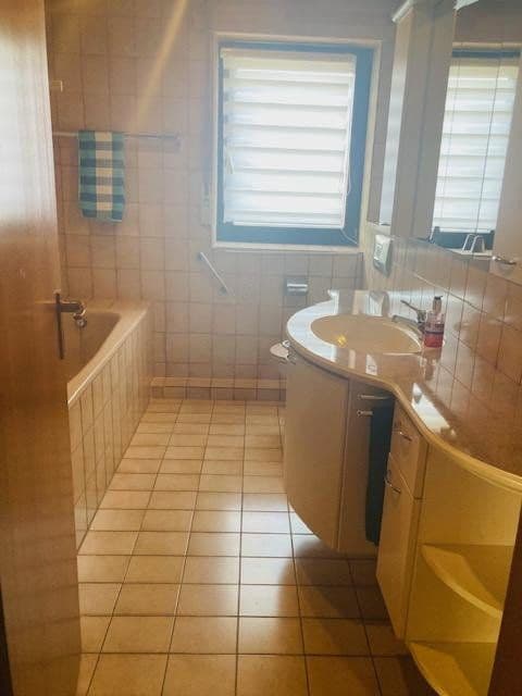 house for sale, 148 m², Langenfeld (Rheinland), North Rhine-Westphalia house for sale, 148 m², Langenfeld (Rheinland), North Rhine-Westphalia