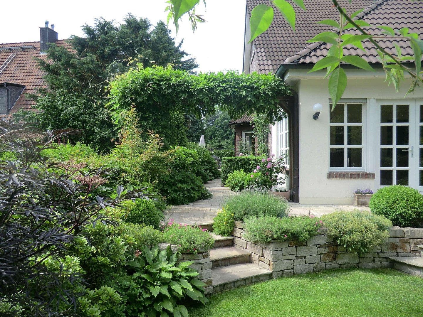 house to rent, 244 m², Leverkusen, North Rhine-Westphalia house to rent, 244 m², Leverkusen, North Rhine-Westphalia