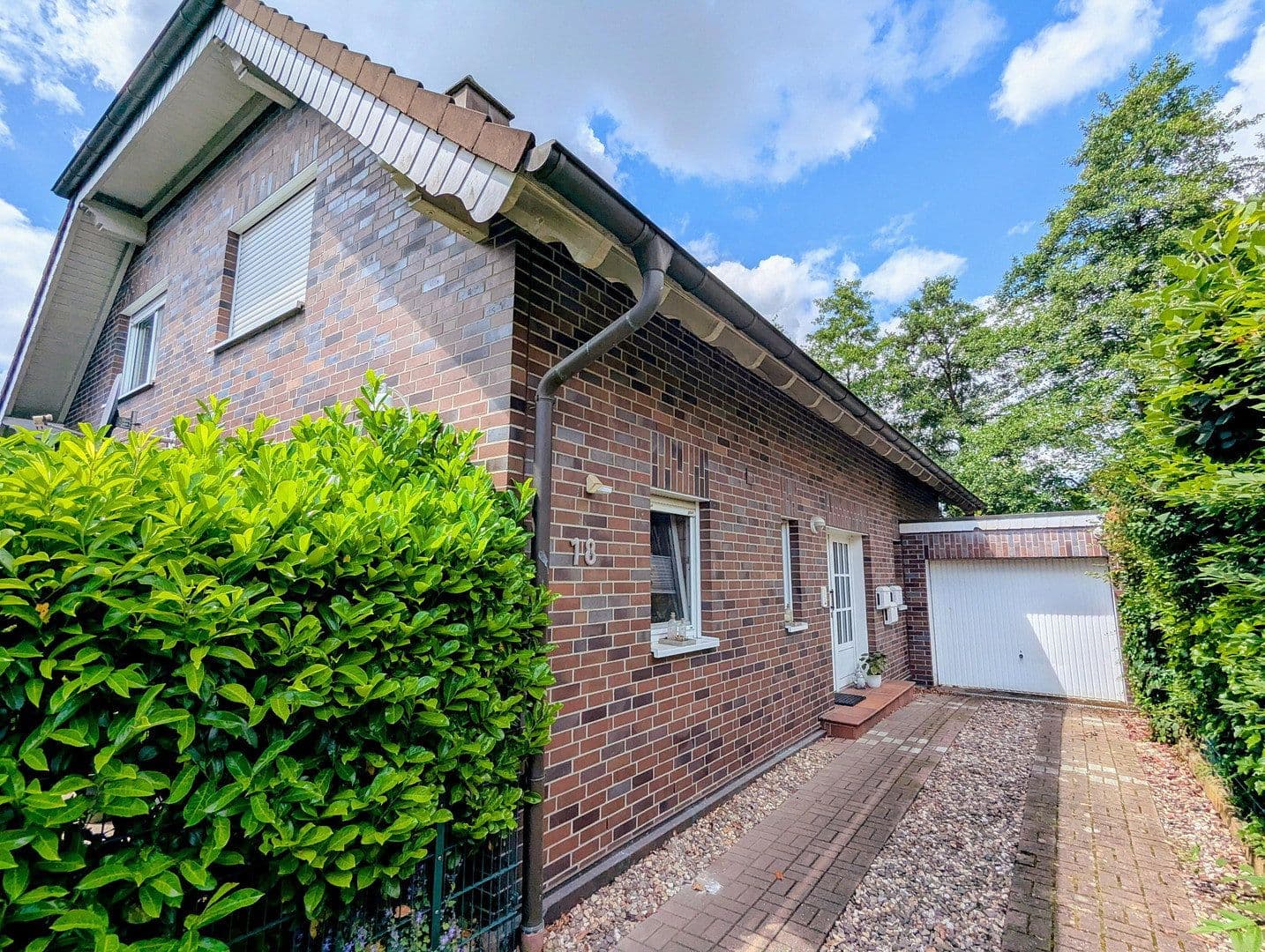 house for sale, 216 m², Langenfeld (Rheinland), North Rhine-Westphalia house for sale, 216 m², Langenfeld (Rheinland), North Rhine-Westphalia