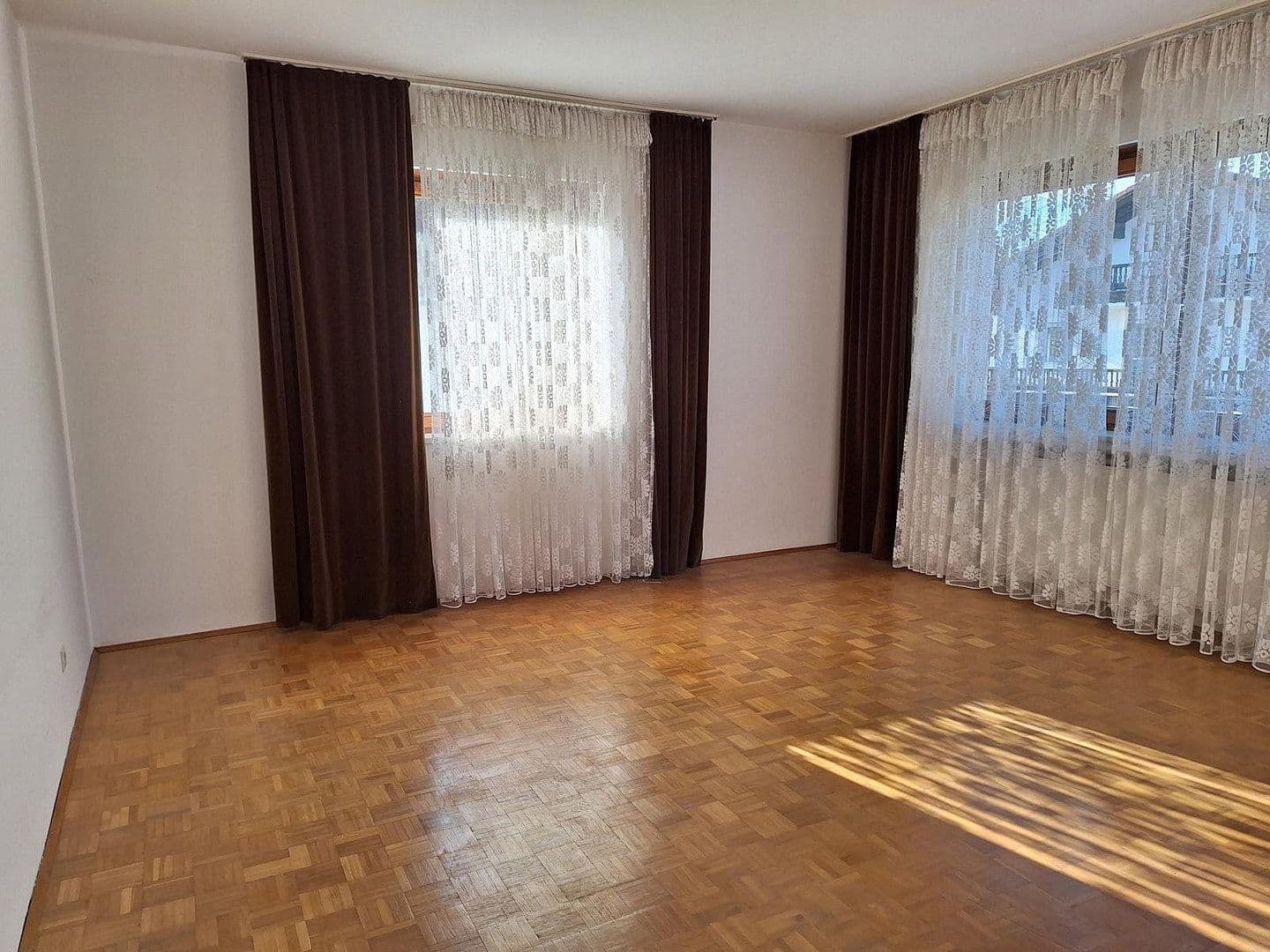 house for sale, 383 m², Schwaigener Str. 28, Mamming, Bavaria house for sale, 383 m², Schwaigener Str. 28, Mamming, Bavaria