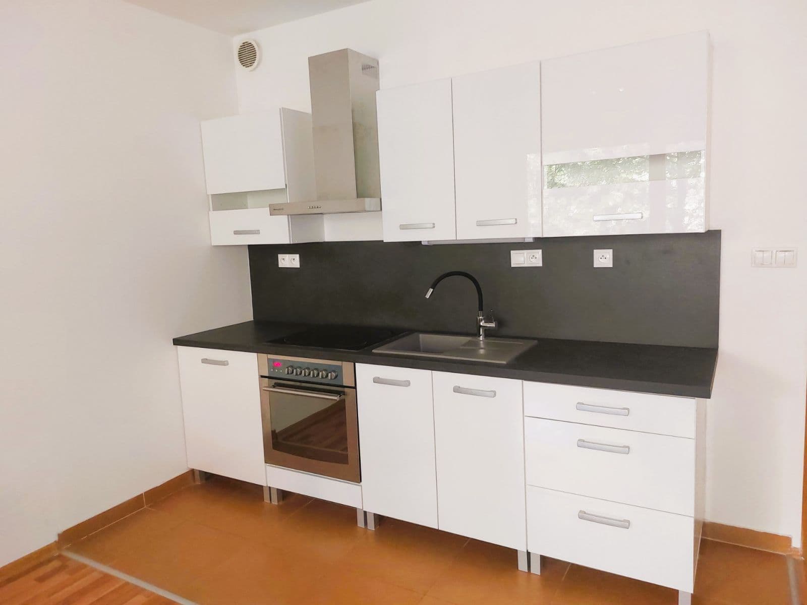 Studio flat to rent, 40 m², Babická, Prague, Prague Studio flat to rent, 40 m², Babická, Prague, Prague