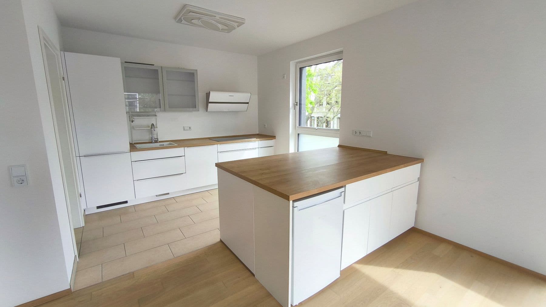 3 bedroom flat to rent, 151 m², Rheinstr. 11, Wiesbaden, Hesse 3 bedroom flat to rent, 151 m², Rheinstr. 11, Wiesbaden, Hesse