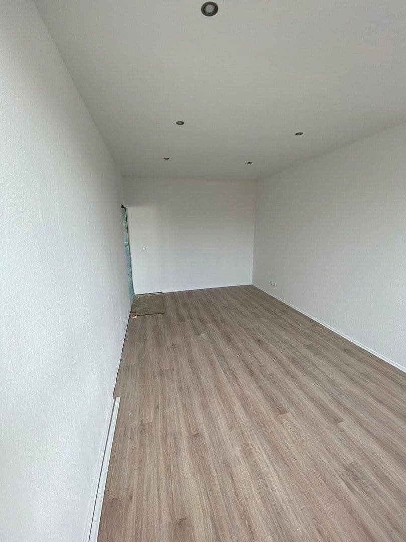 3 bedroom flat to rent, 118 m², Bahnstraße 28, Wuppertal, North Rhine-Westphalia 3 bedroom flat to rent, 118 m², Bahnstraße 28, Wuppertal, North Rhine-Westphalia