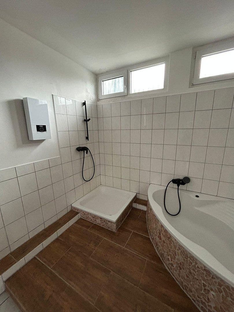 3 bedroom flat to rent, 118 m², Bahnstraße 28, Wuppertal, North Rhine-Westphalia 3 bedroom flat to rent, 118 m², Bahnstraße 28, Wuppertal, North Rhine-Westphalia
