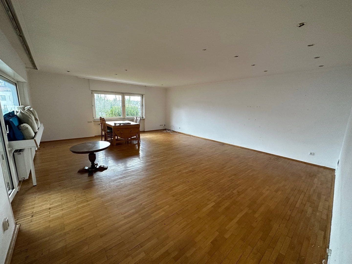 house to rent, 186 m², Frankfurt-Harheim, Hesse house to rent, 186 m², Frankfurt-Harheim, Hesse