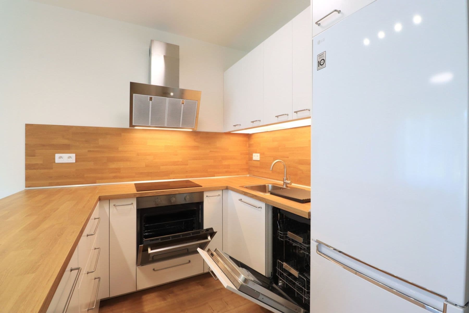 1 bedroom with open-plan kitchen flat to rent, 56 m², Střídavá, Prague, Prague 1 bedroom with open-plan kitchen flat to rent, 56 m², Střídavá, Prague, Prague