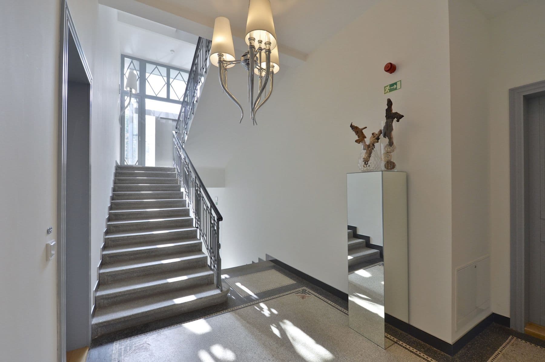 2 bedroom with open-plan kitchen flat to rent, 109 m², Laubova, Prague, Prague 2 bedroom with open-plan kitchen flat to rent, 109 m², Laubova, Prague, Prague